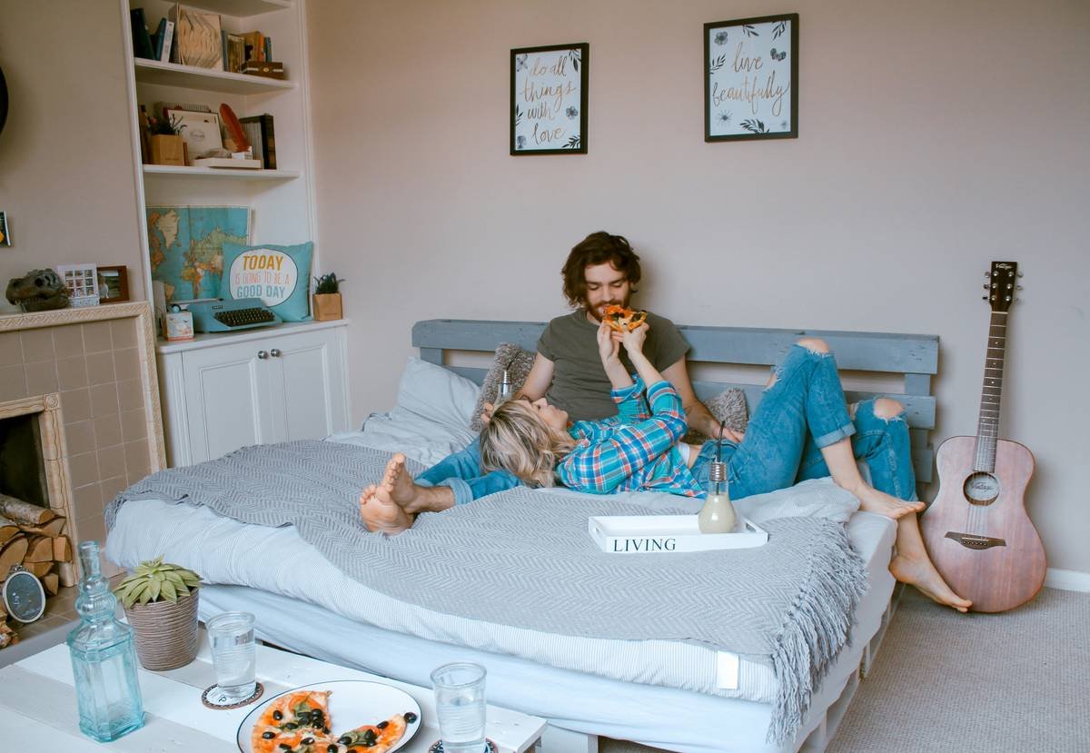 Hybrid Mattress Benefits: Why Your Weight Loss & Wellness Journey Starts with Better Sleep